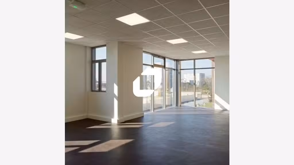 A louer Local d'activité 472m² Le blanc mesnil