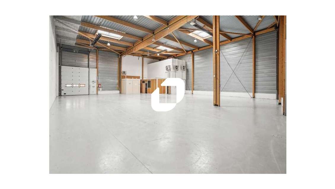 A louer Local d'activité 902m² Le bourget