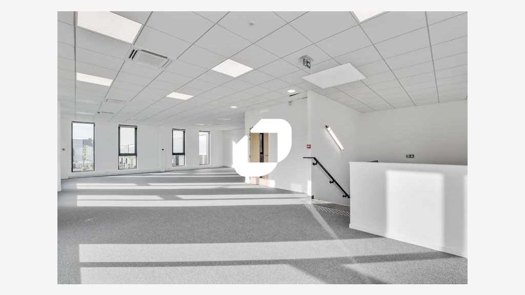 A louer Local d'activité 1251m² Le bourget