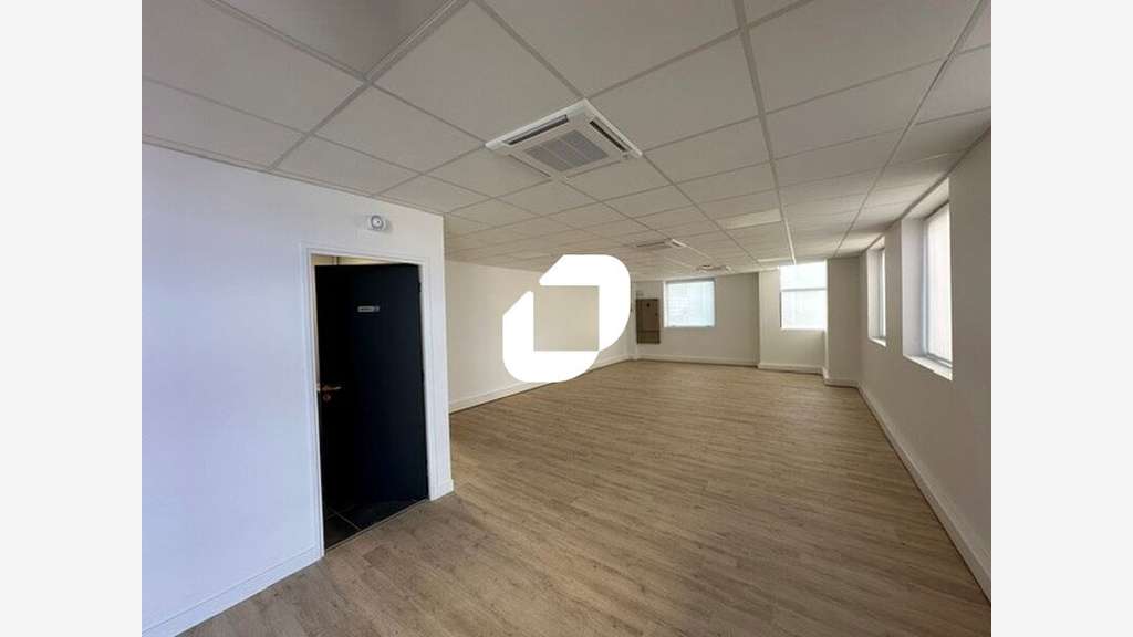A louer Local d'activité 474m² Le bourget
