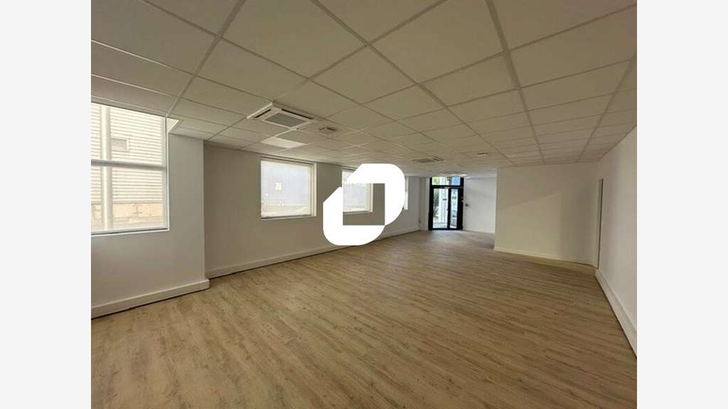 A louer Local d'activité 474m² Le bourget