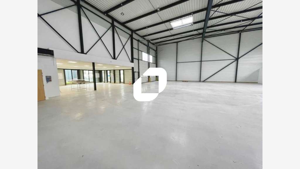 A louer Local d'activité 1251m² Le bourget