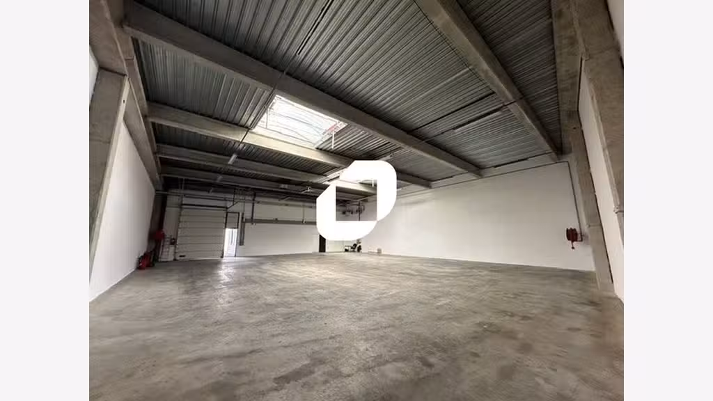 A louer Local d'activité 1070m² Le bourget