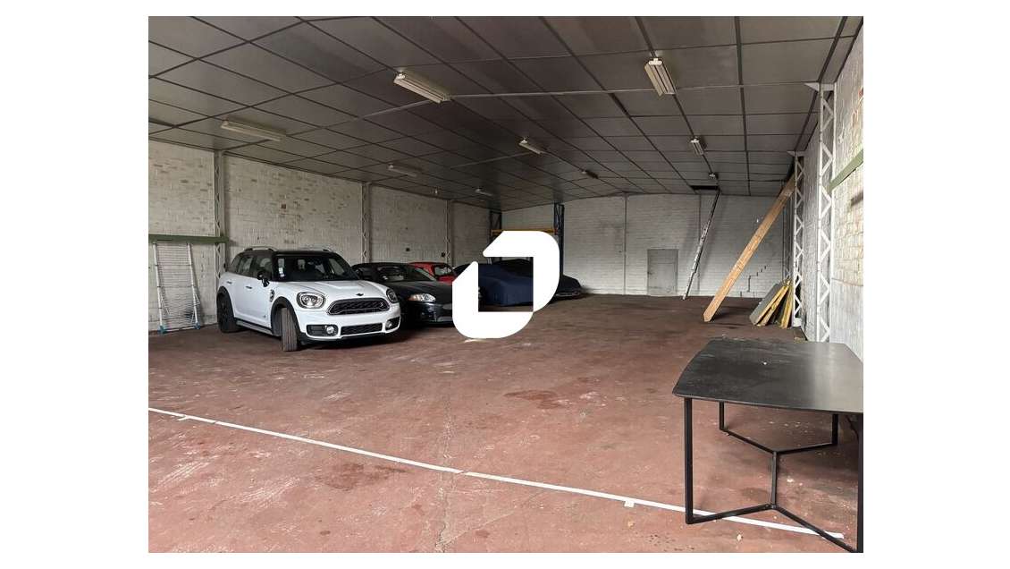 A louer Local d'activité 243m² Le bouscat