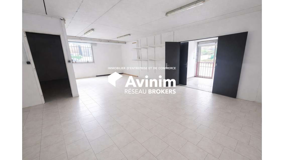 LOCATION PURE : Entrepôt 80m2