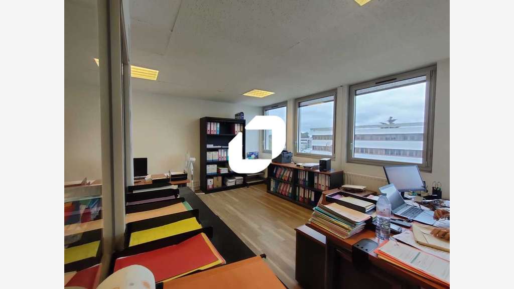 A louer Local d'activité 146m² Le chesnay