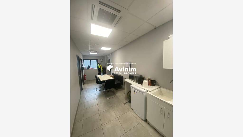 A louer local industriel 1500m² SLS Actiparc