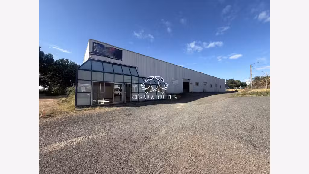 Loue local d'activité showroom 510m² au Creusot