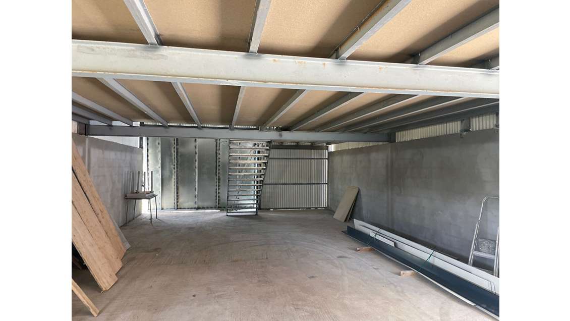 A louer entrepôt de 250m² proche Riviera Le Gosier