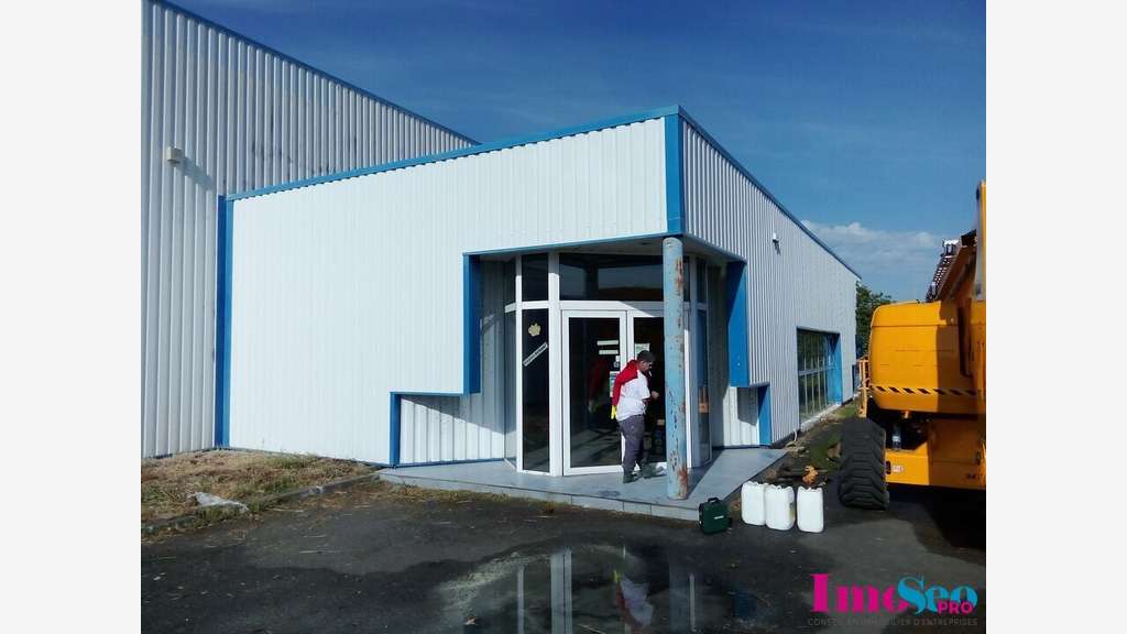 A louer entrepôt de 1380m² accès PL Le Haillan