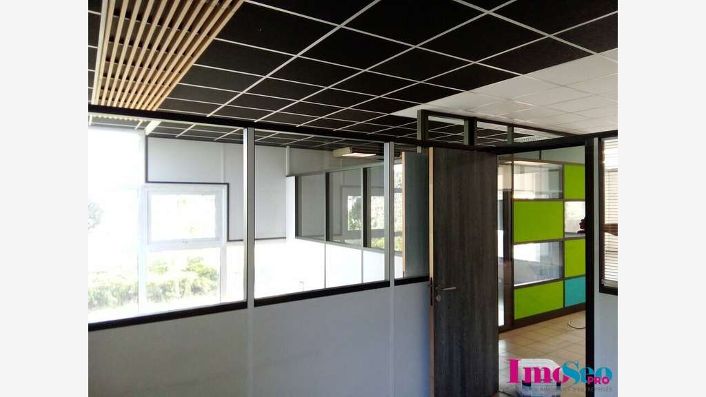 A louer entrepôt de 1380m² accès PL Le Haillan