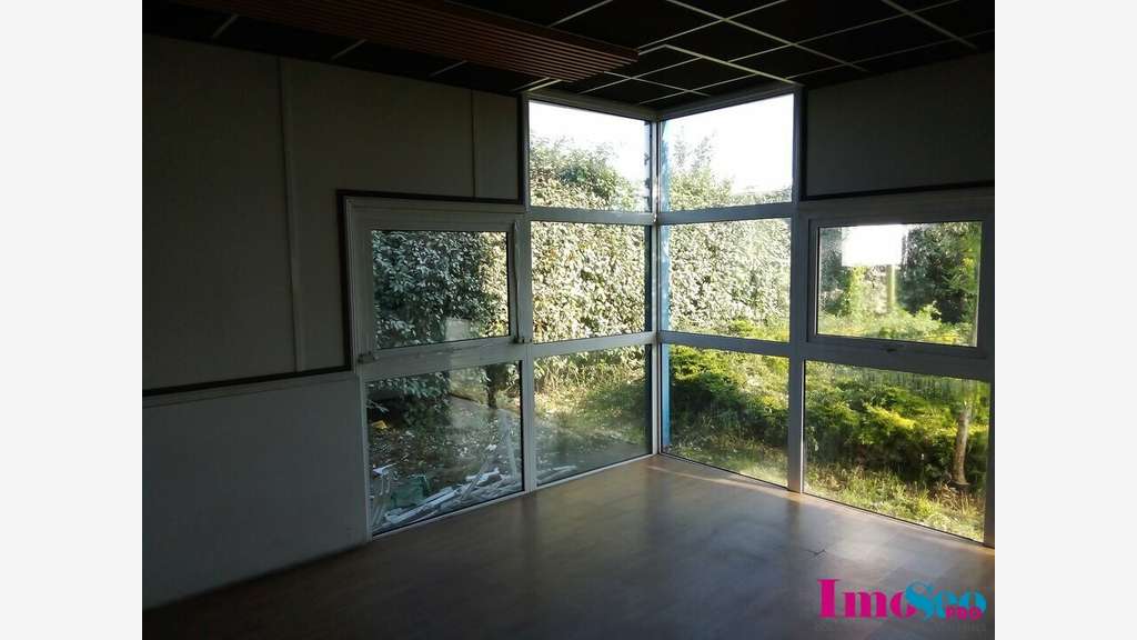 A louer entrepôt de 1380m² accès PL Le Haillan