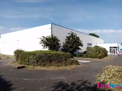 A louer entrepôt de 1380m² accès PL Le Haillan