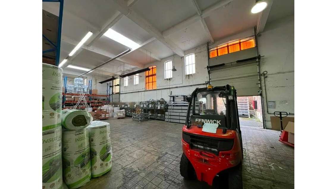 À louer local d'activités 740m² ZI portuaire