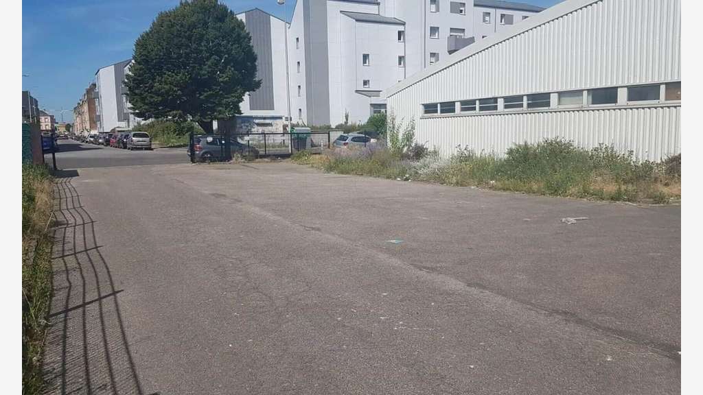 À louer local 510m² Le Havre quartier automobile 