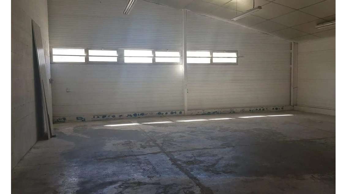 À louer local 510m² Le Havre quartier automobile 