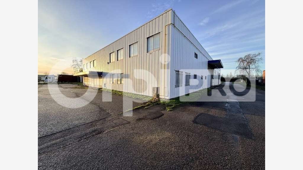 Location local d'activité 910m² Le Havre ZI
