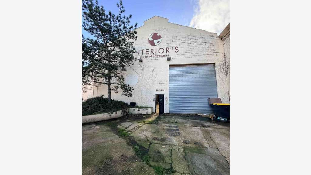 À vendre ou à louer local 3468m² au Havre