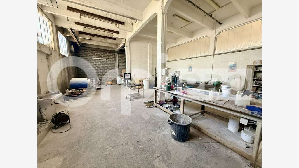 Local d'activité / entrepôt 1800m² Le Havre