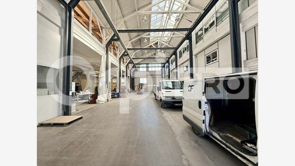 Local d'activité / entrepôt 1800m² Le Havre