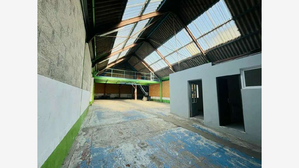 Local d'activités 600m² à louer au Havre (76)