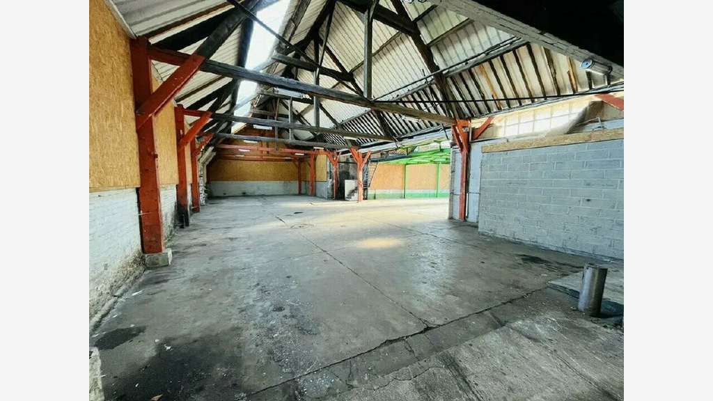 Local d'activités 600m² à louer au Havre (76)