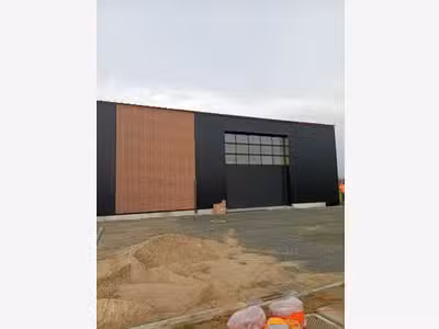 À louer – Local d'activités de 235 m² dans le parc