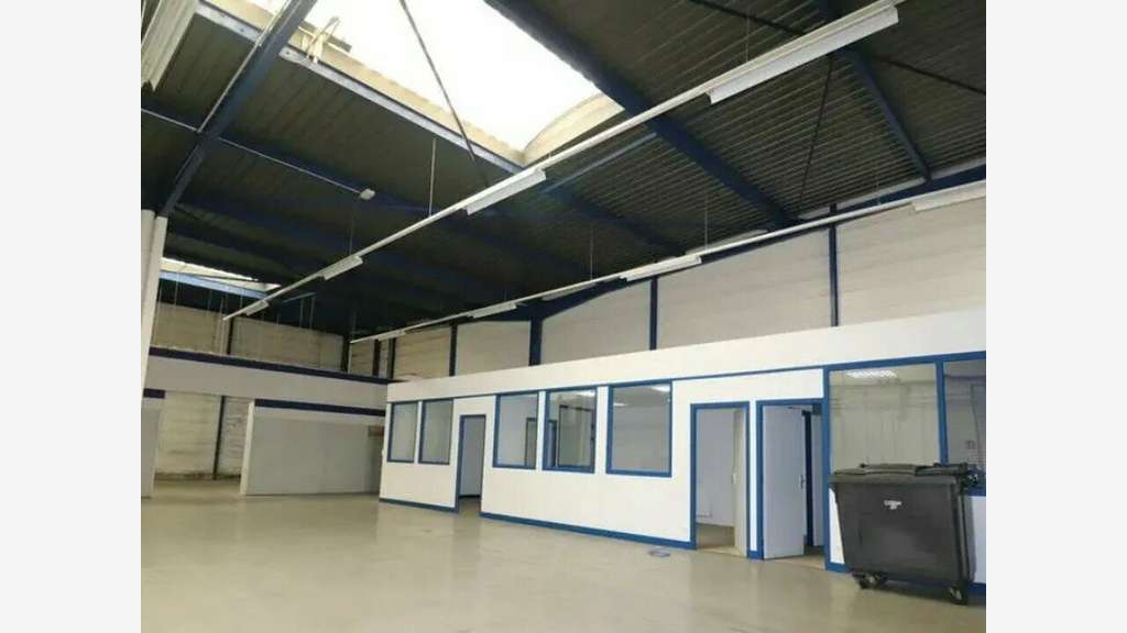 Local d'activités de 325m² à louer au Havre (76)