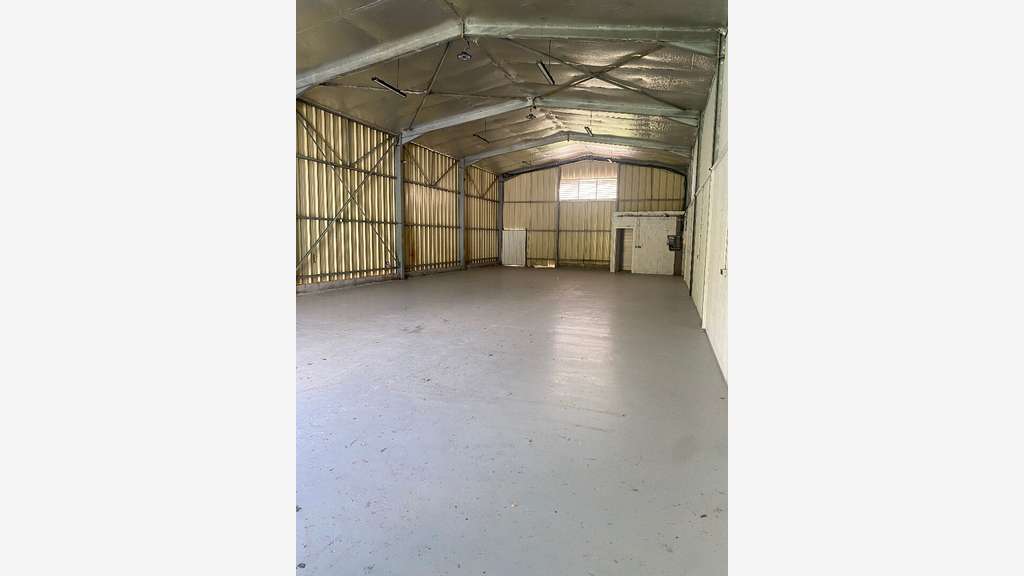Local d'activités de 250m² à louer Le Lamentin
