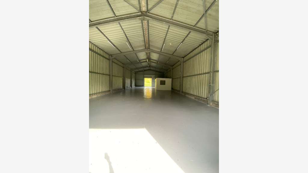 Local d'activités de 250m² à louer Le Lamentin