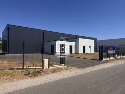Location Locaux d'activités - Entrepôts au Landreau