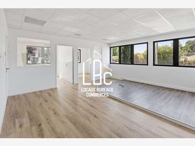 Bureaux 75m² RDC à louer à Saint-Herblain