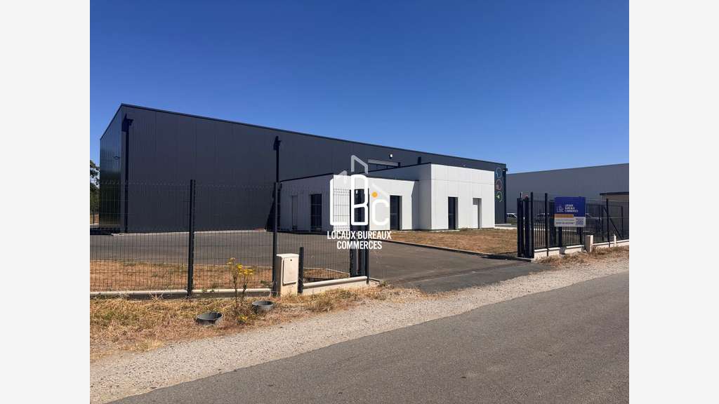 Local d'activité neuf de 201m² à louer Le Landreau