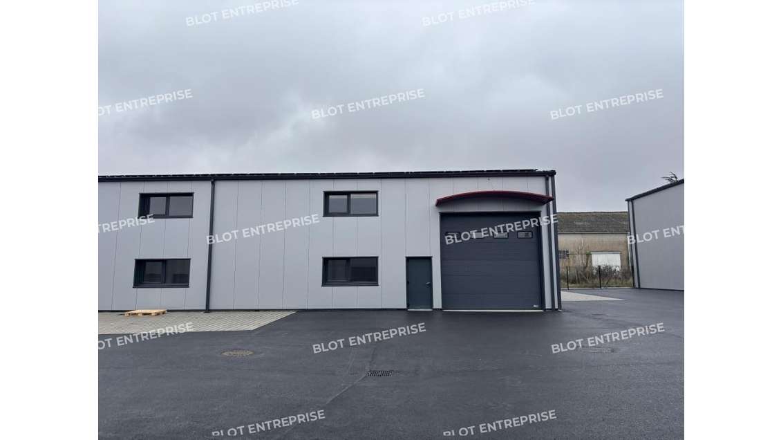 A louer locaux d'activités 220m² Le Loroux