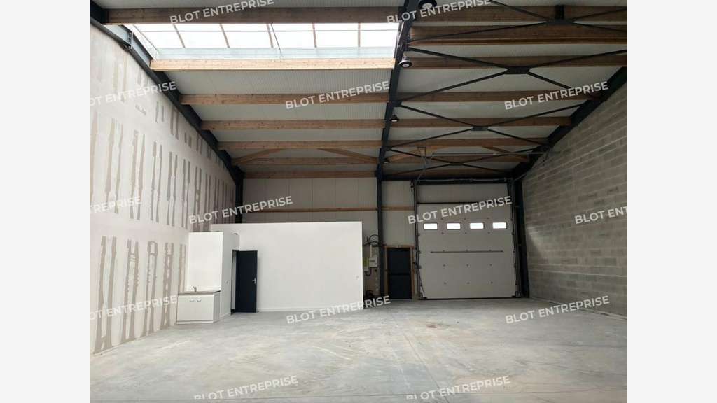 A louer locaux 220m² au Loroux-Bottereau