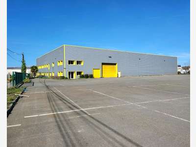 Bâtiments 3400 m² Zone Artisanale Champagné 