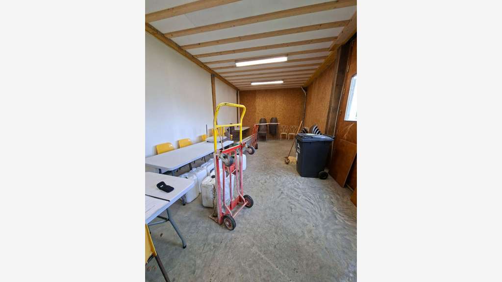 A louer entrepôt avec bureaux au Mans
