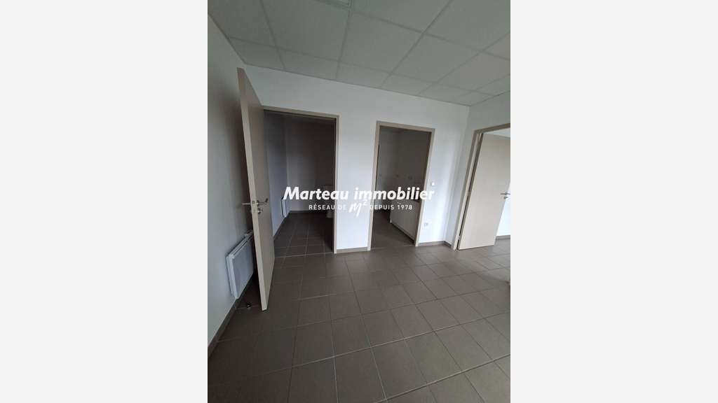 Local d'activité Le Mans 4 pièce(s) 357.5 m2
