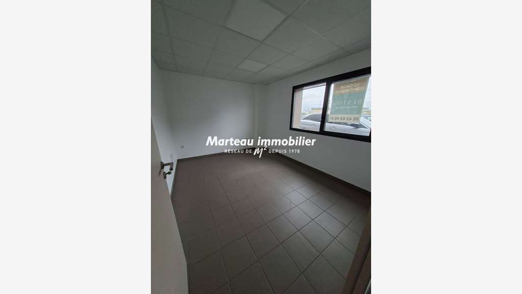 Local d'activité Le Mans 4 pièce(s) 357.5 m2