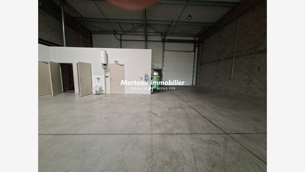 Local d'activité Le Mans 4 pièce(s) 357.5 m2