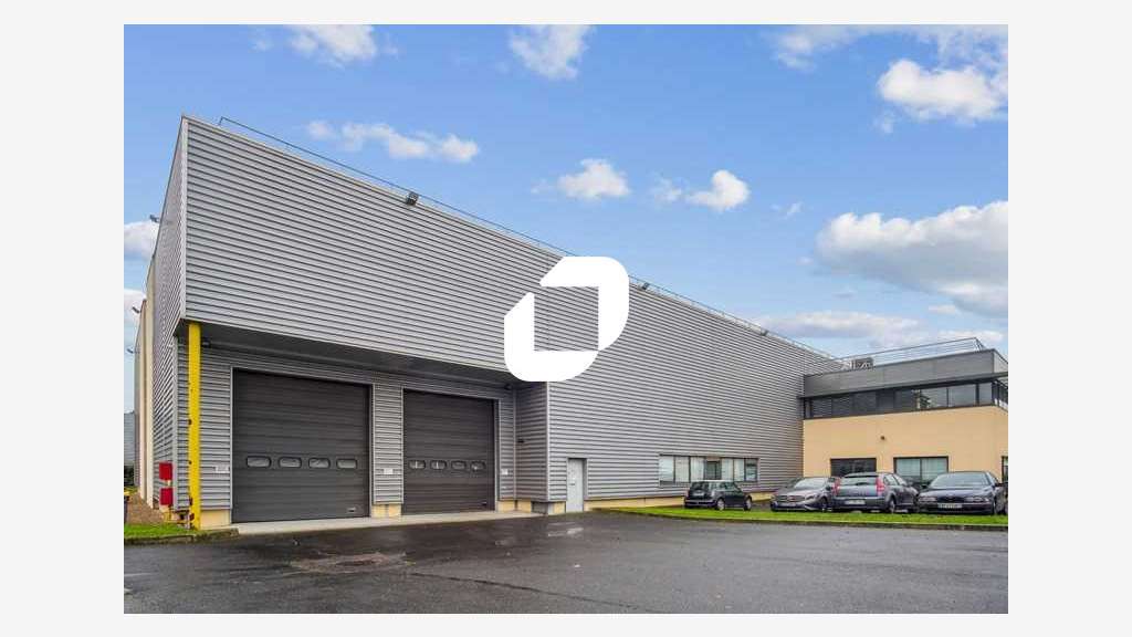 A louer Local d'activité 2500m² Le mesnil amelot