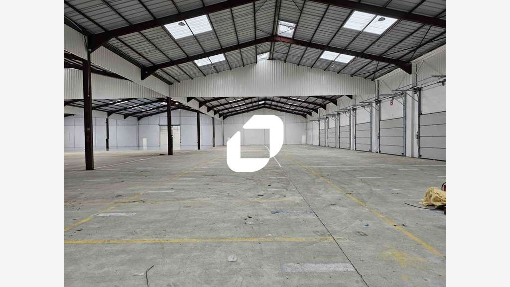 A louer Local d'activité 5533m² Le mesnil amelot