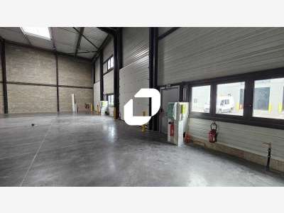 A louer Local d'activité 281m² Le mesnil amelot
