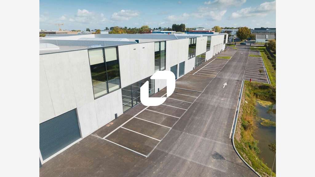 A louer Local d'activité 784m² Le mesnil amelot