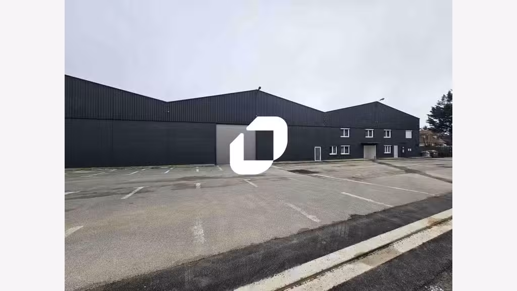 A louer Local d'activité 5533m² Le mesnil amelot
