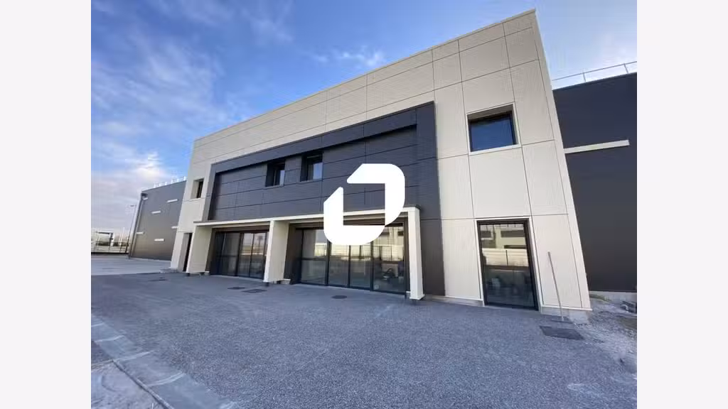 A louer Local d'activité 625m² Le mesnil amelot