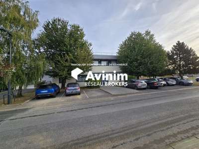 LE MESNIL AMELOT(77) A LOUER ENTREPOT 1.309 M²