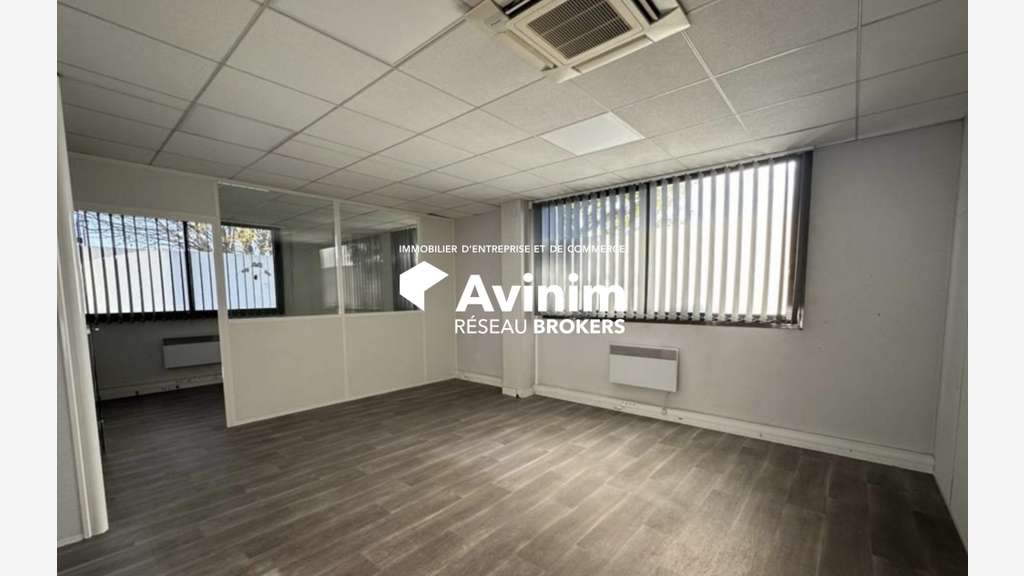 À LOUER – LOCAL D’ACTIVITÉ DE 1 309 M² – ACCÈS POI