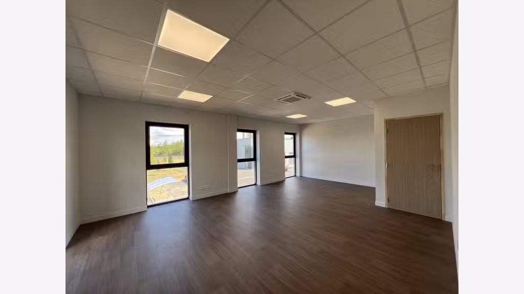 Local d'activté neuf de 170m2 à Louer