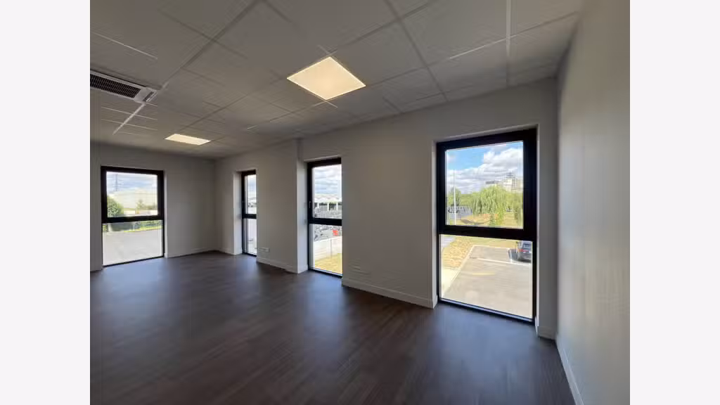 Local d'activté neuf de 170m2 à Louer